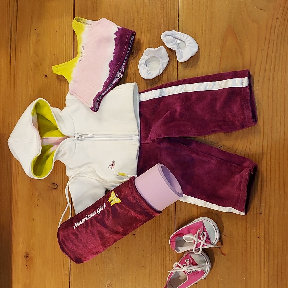 AG Warm Up Outfit and Mat